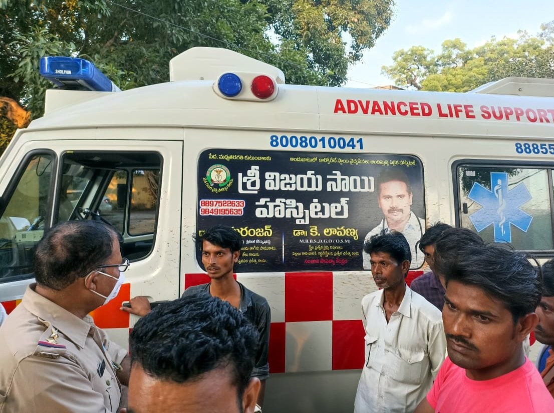 Uproar in police station accusing murder, death of youth who went to Telangana, demand for post-mortem again