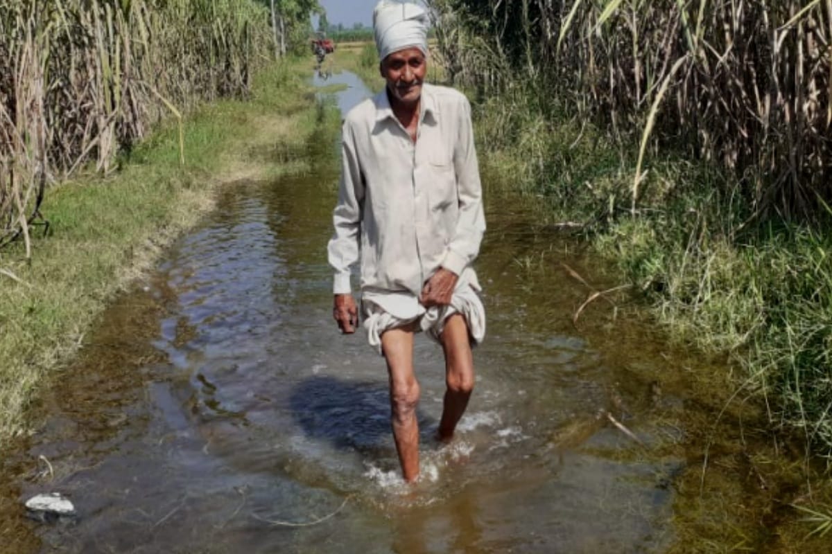 Ganga overflowing in Hastinapur, with many villages of Khadar area lost contaction