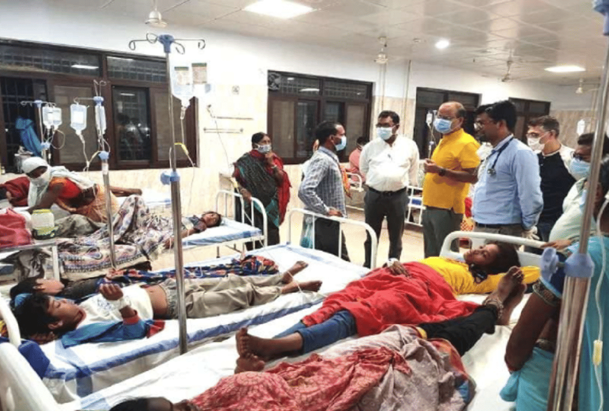 Chhattisgarh: 71 people including 45 children suffering from food poisoning after eating bhel and golgappa, all admitted to hospital