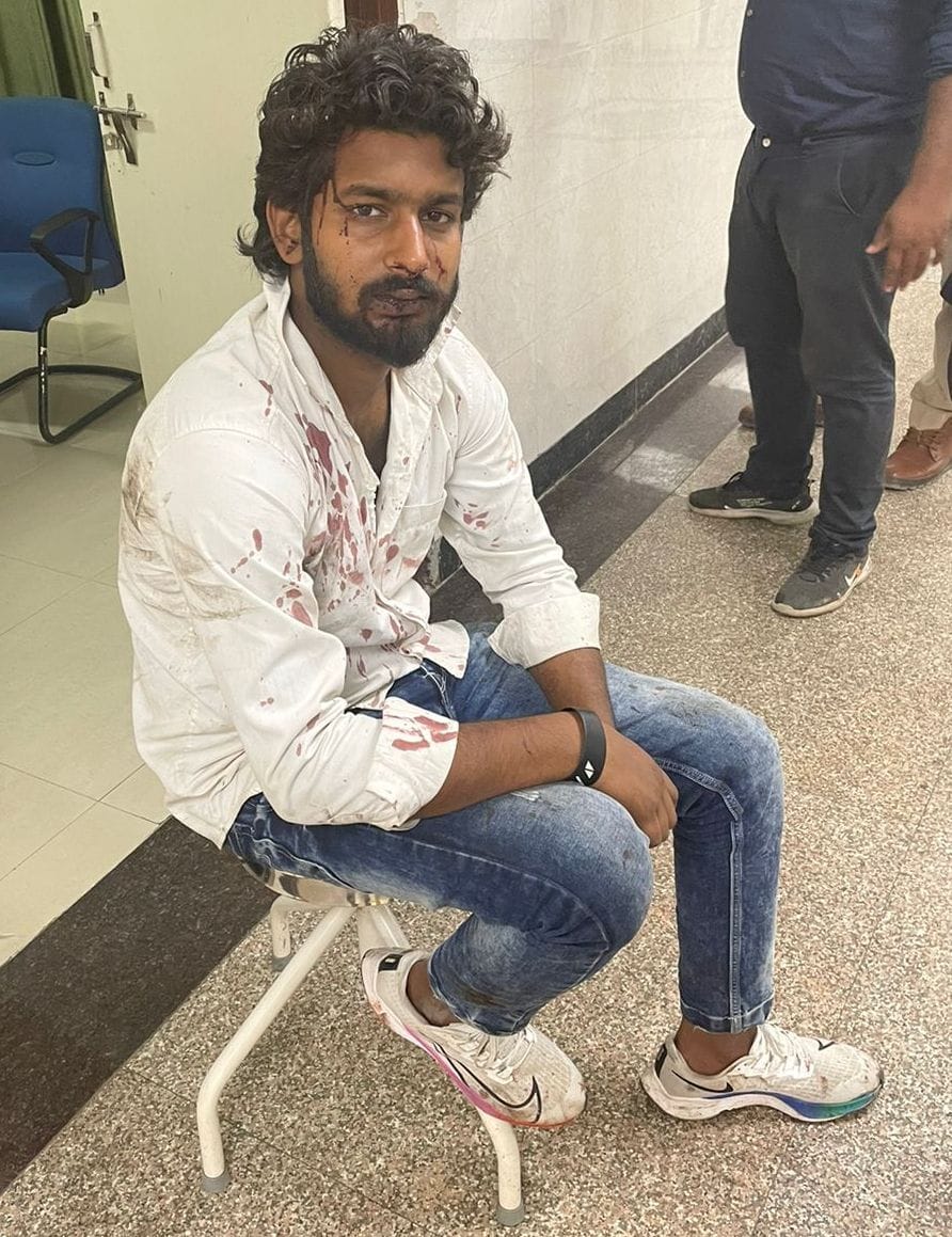 If the youth did not turn away from the testimony, the miscreants attacked the youth with bricks in the court, serious
