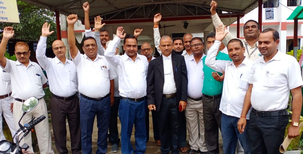 protest against the incident in shahjahanpur