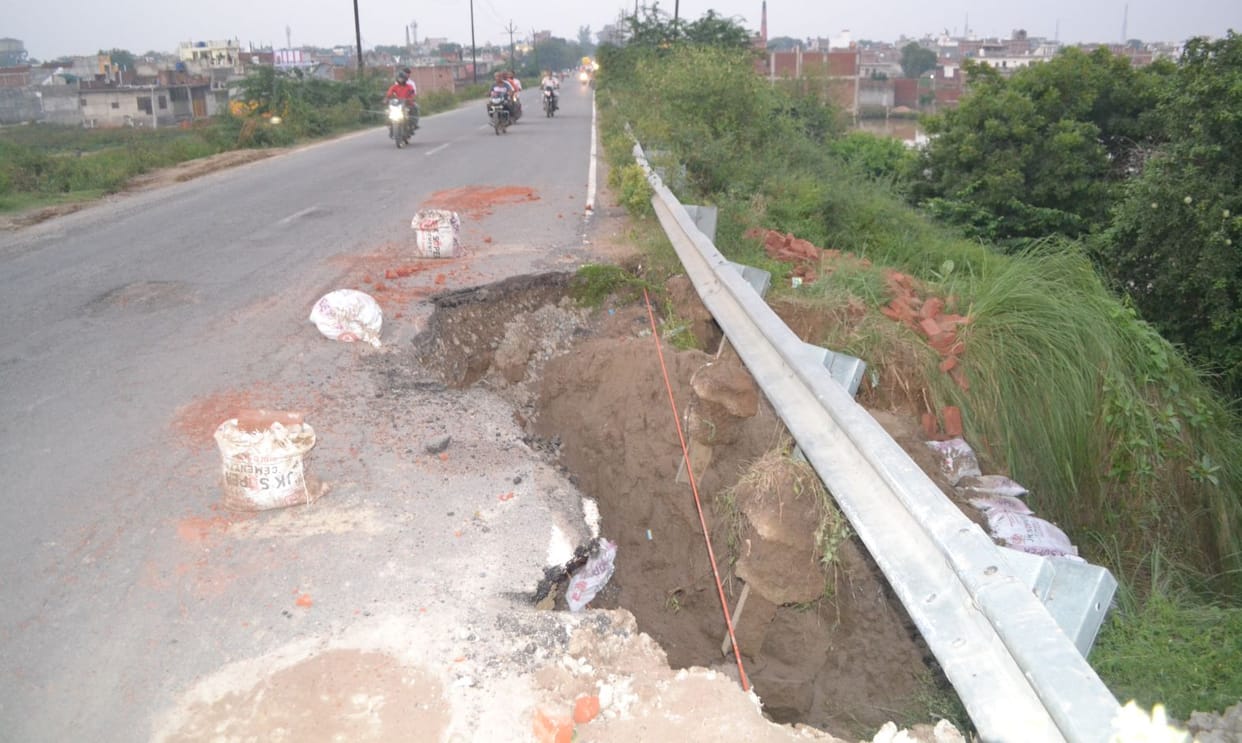 Deadly pit on Bareilly-Etawa
