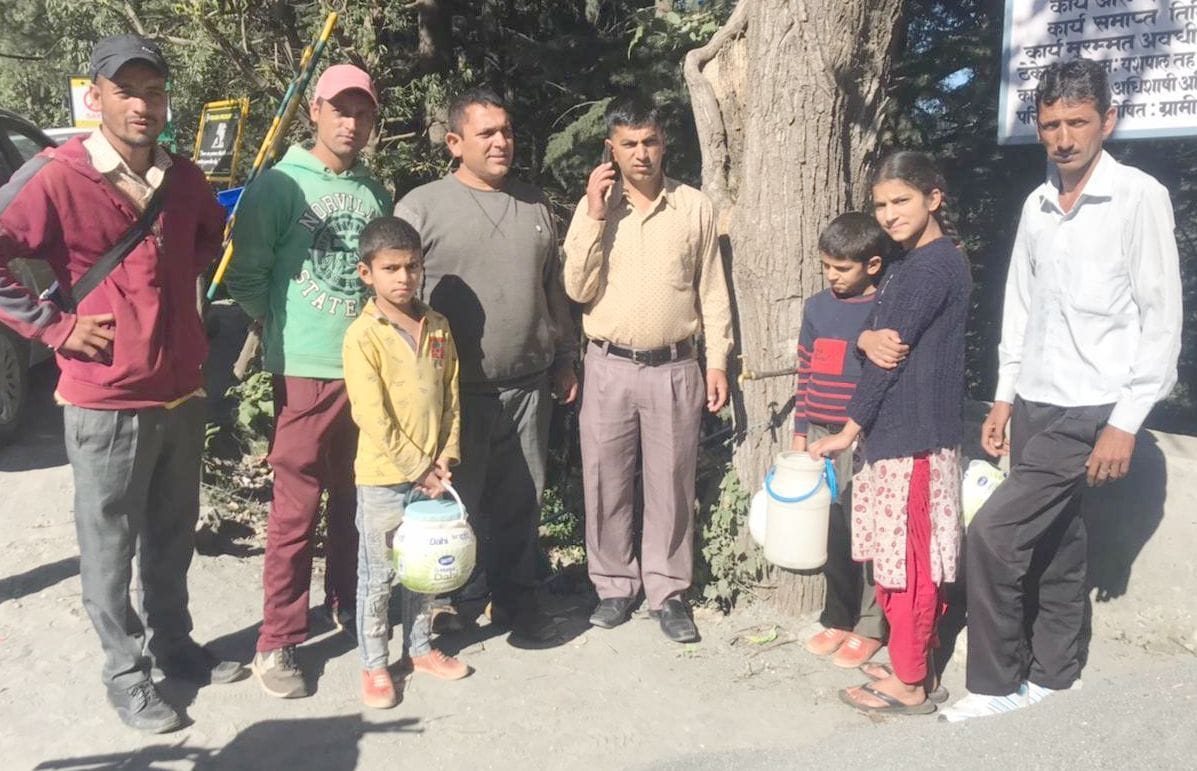 Villagers wandering for water in Miyadi Gala