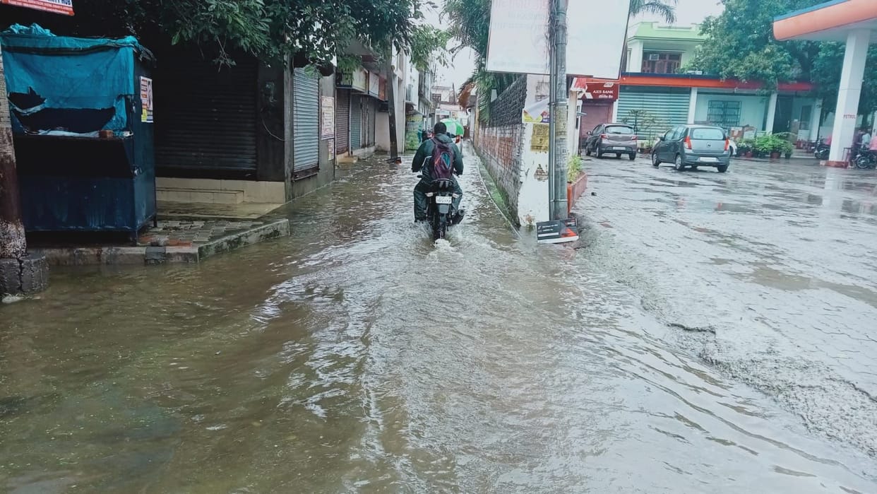 Rain  in District.