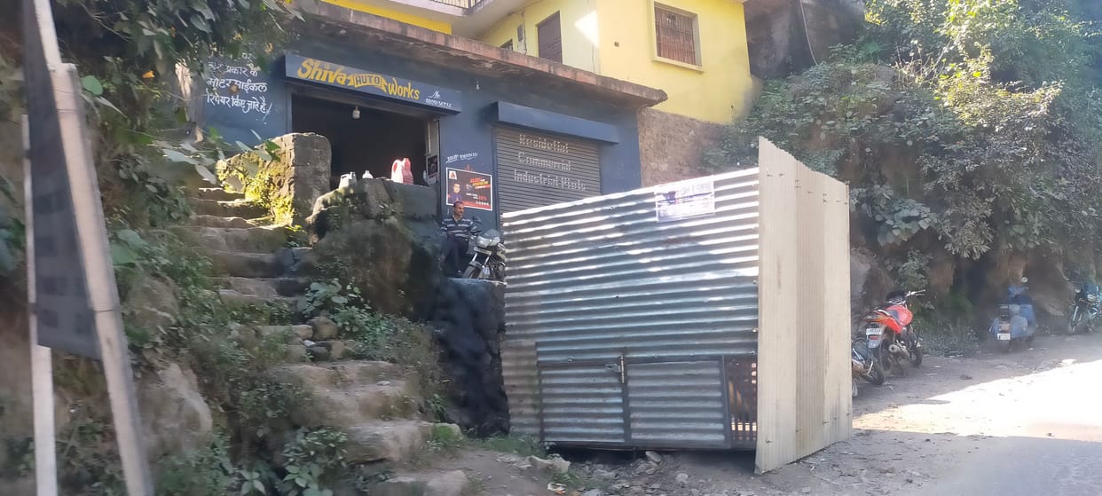 Encroachment removed from NH in Ghaghas