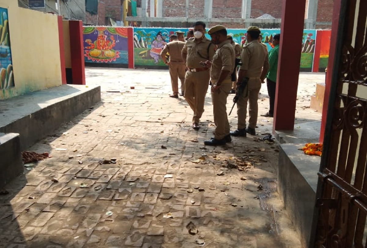 Woman found naked and covered in blood in kolhuavir gymnasium in varanasi police start investigation in , suspected of misdeed