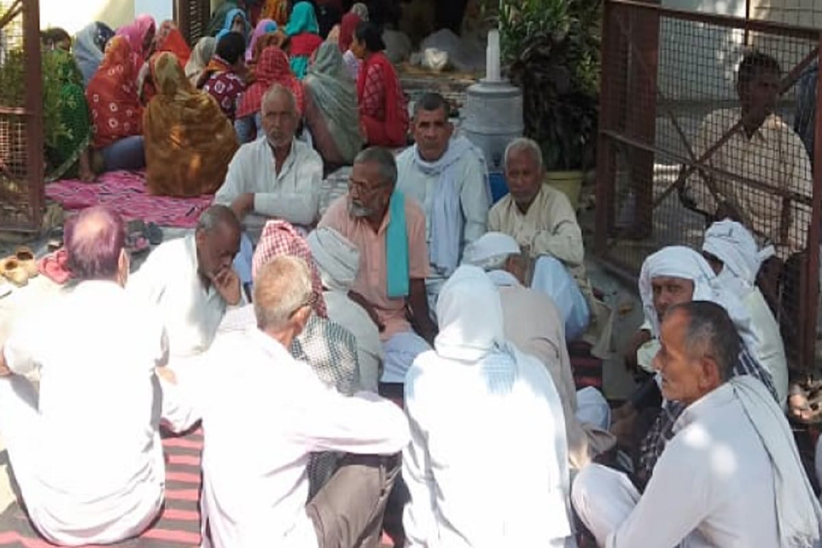 Meerut News: husband wife died in road accident and the son performed the last rites on an one pyre at today