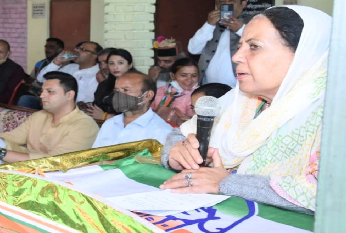 Mandi byelection: Pratibha Singh said that Inflation and unemployment is the biggest issue in the country