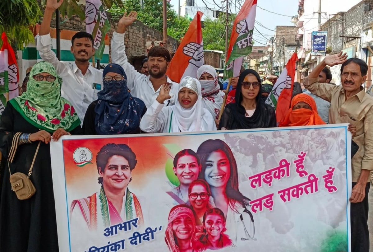 Women took out a procession on the announcement of giving 40 percent tickets to women