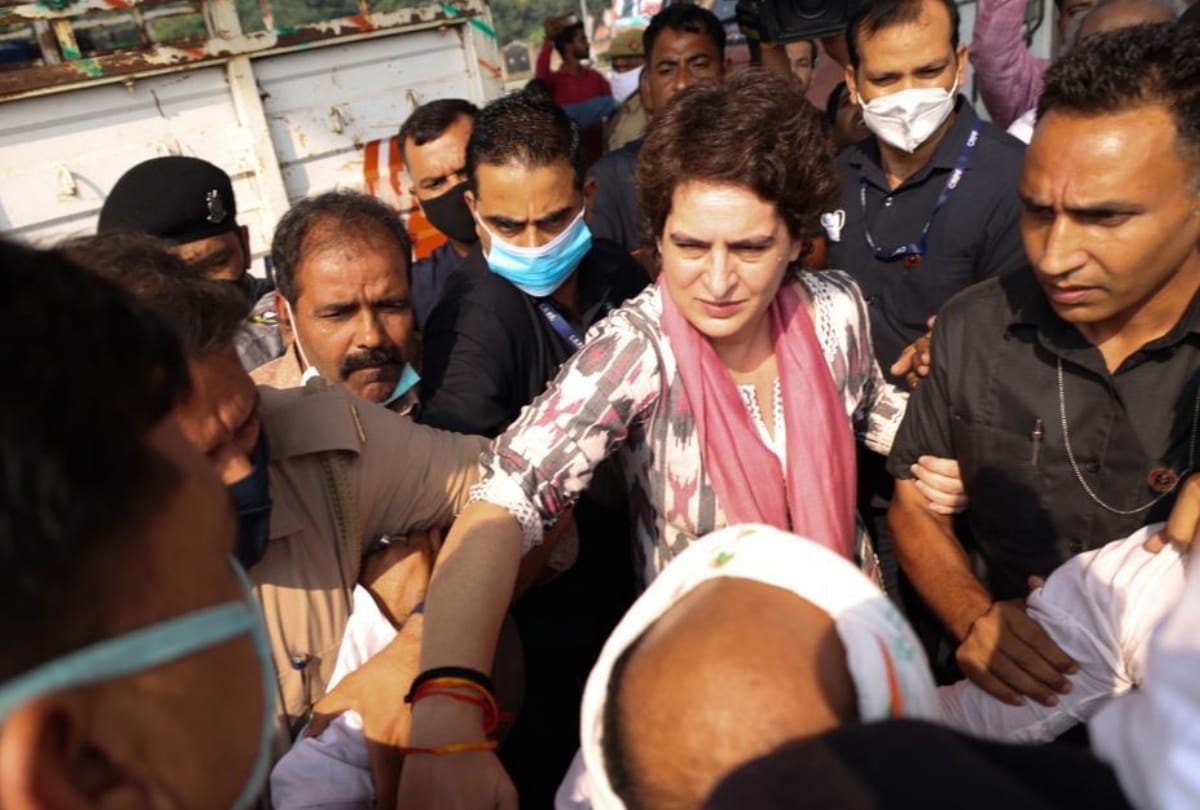 UP Police stops Priyanka Gandhi going to meet Arun Valmiki family.