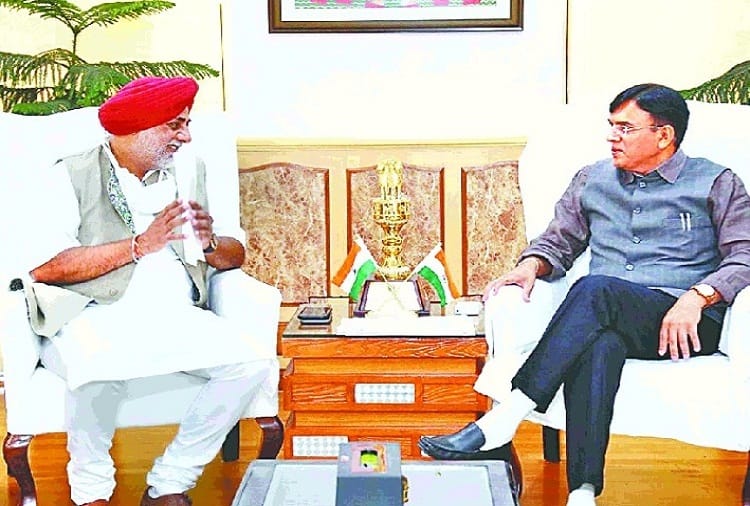 Punjab will get ten racks of DAP fertilizer from the Center