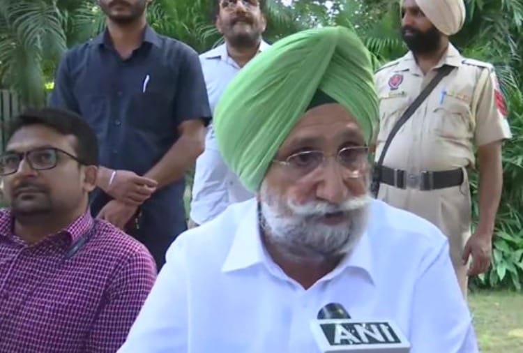 Punjab Dy CM Sukhjinder Singh Randhawa targets on Capt Amarinder Singh