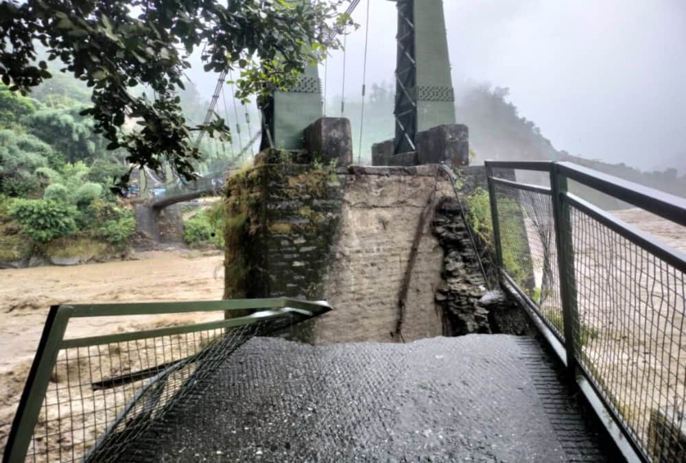 Uttarakhand Rain And Flood News: For Family Members of Family Died during disaster photos