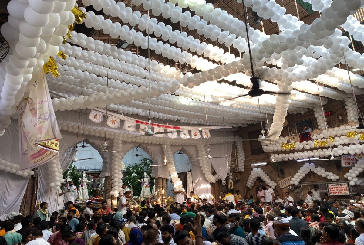 Vrindavan Banke Bihari will give divine darshan while playing flute in Maharas Mudra  on Sharad Purnima 2022