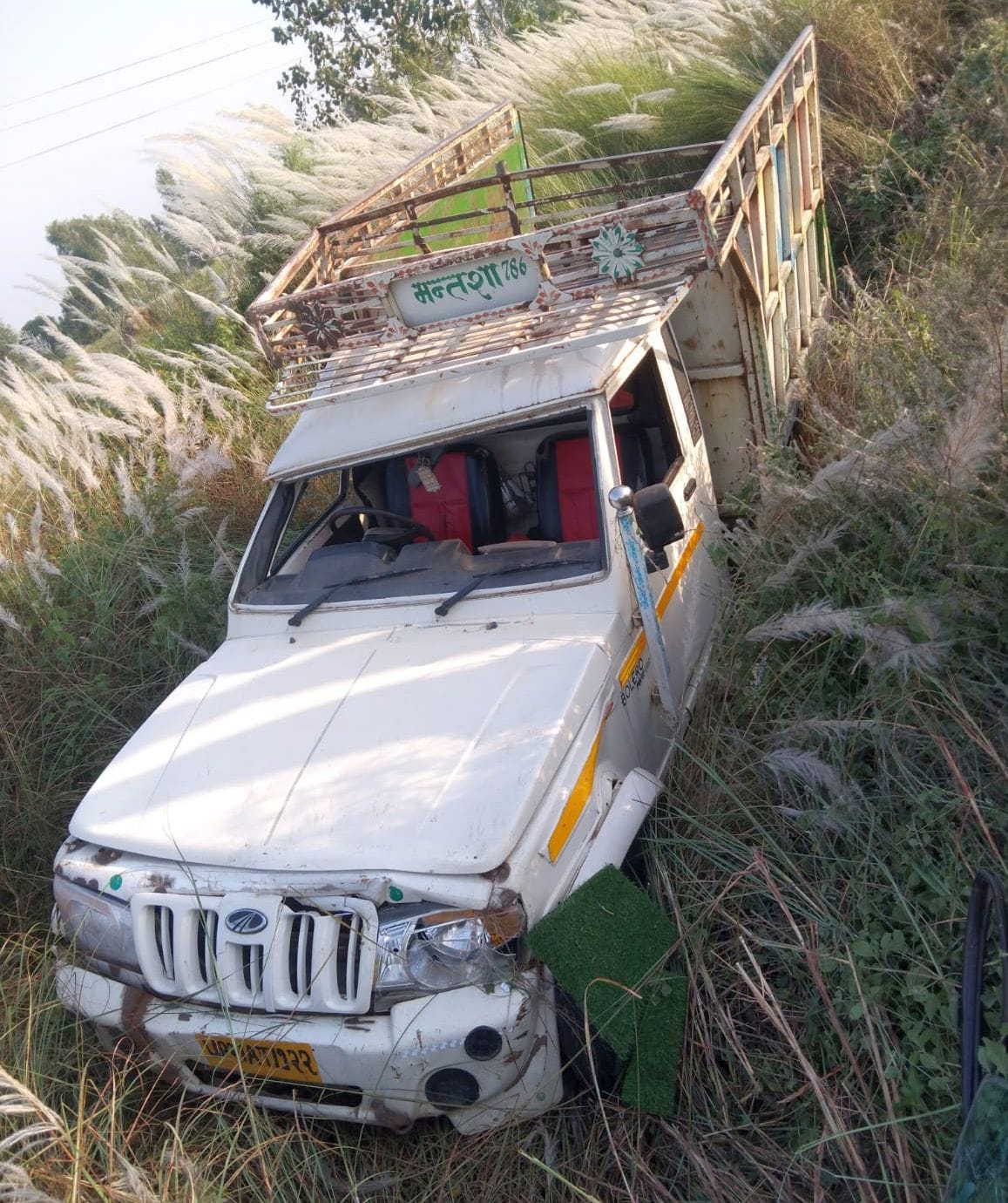 Pickup overturns in ditch, old man killed, 28 injured