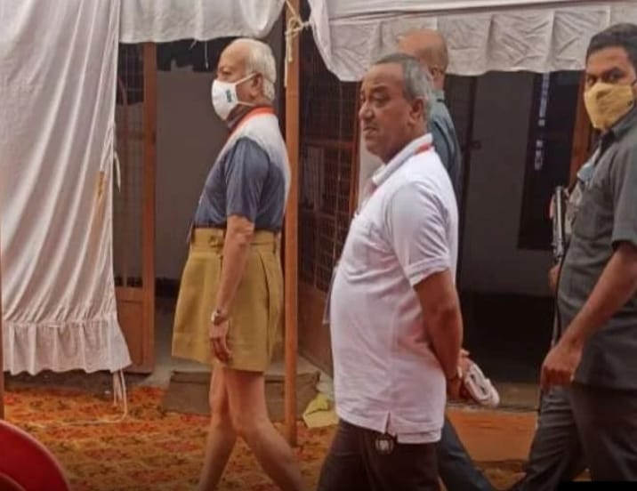 RSS chief awakens nationalism among volunteers