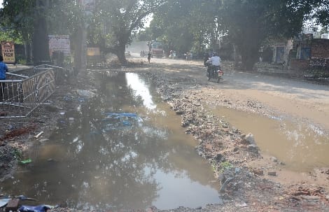 Water increased in the areas of the city adjacent to the Qila river, people kept awake throughout the night