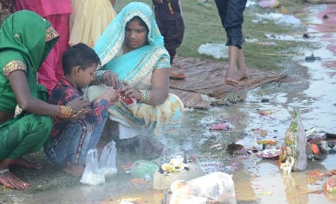 Devotees take a dip of faith in Ramganga on Sharad Purnima