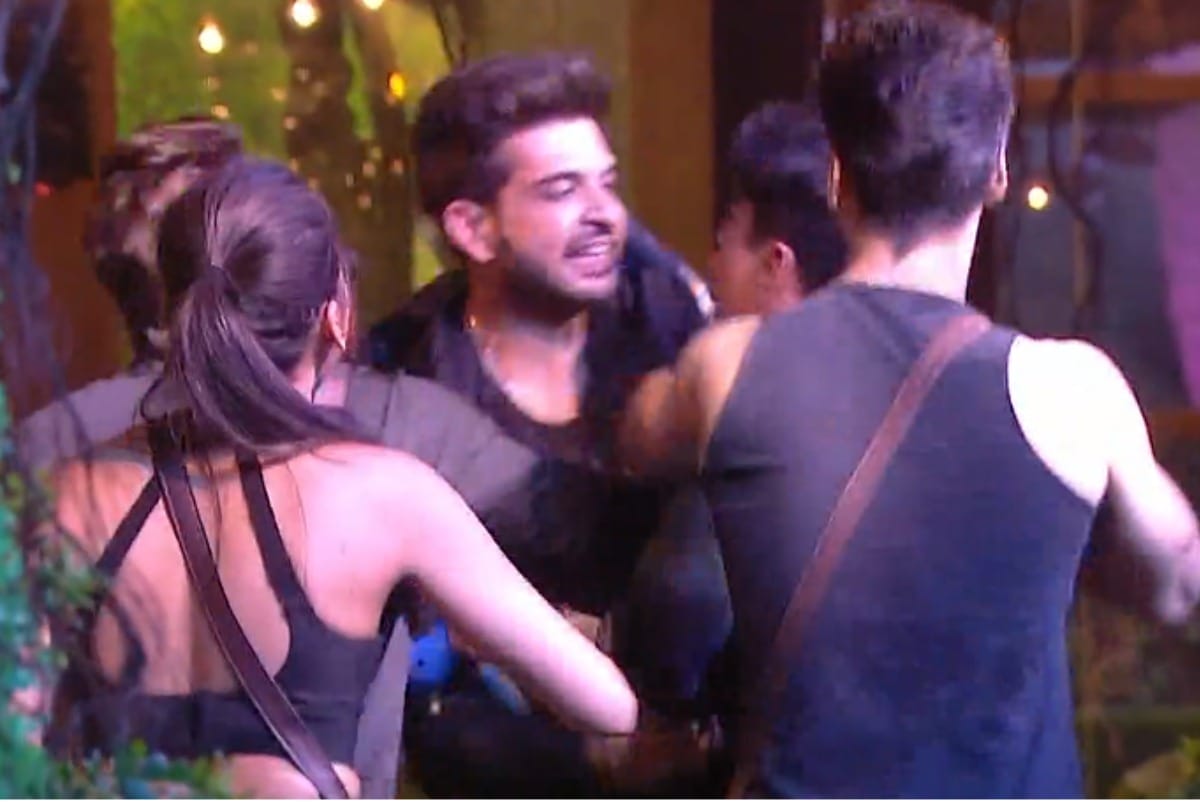 bigg boss 15 karan kundrra and pratik sehajpal fight during the dask tejasswi prakash support this contestant
