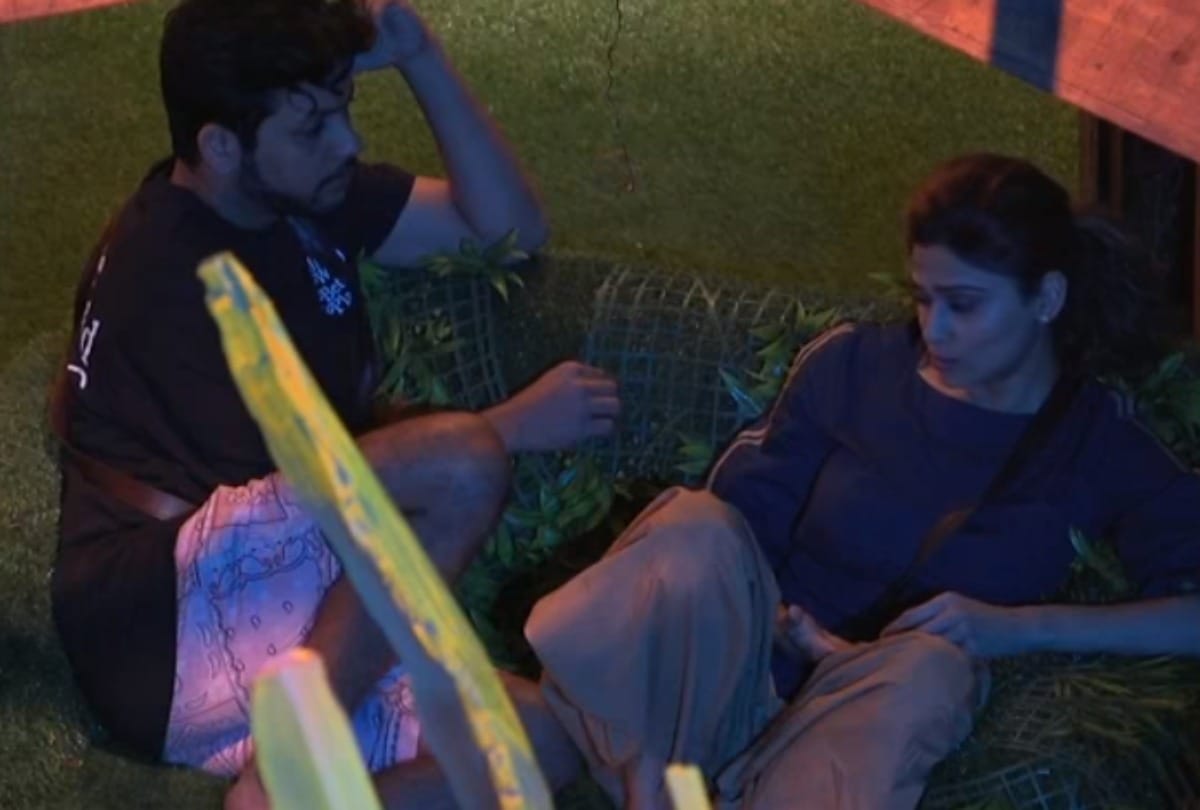 Bigg boss 15 shamita shetty gets angry on nishant bhat says why saved akasa singh