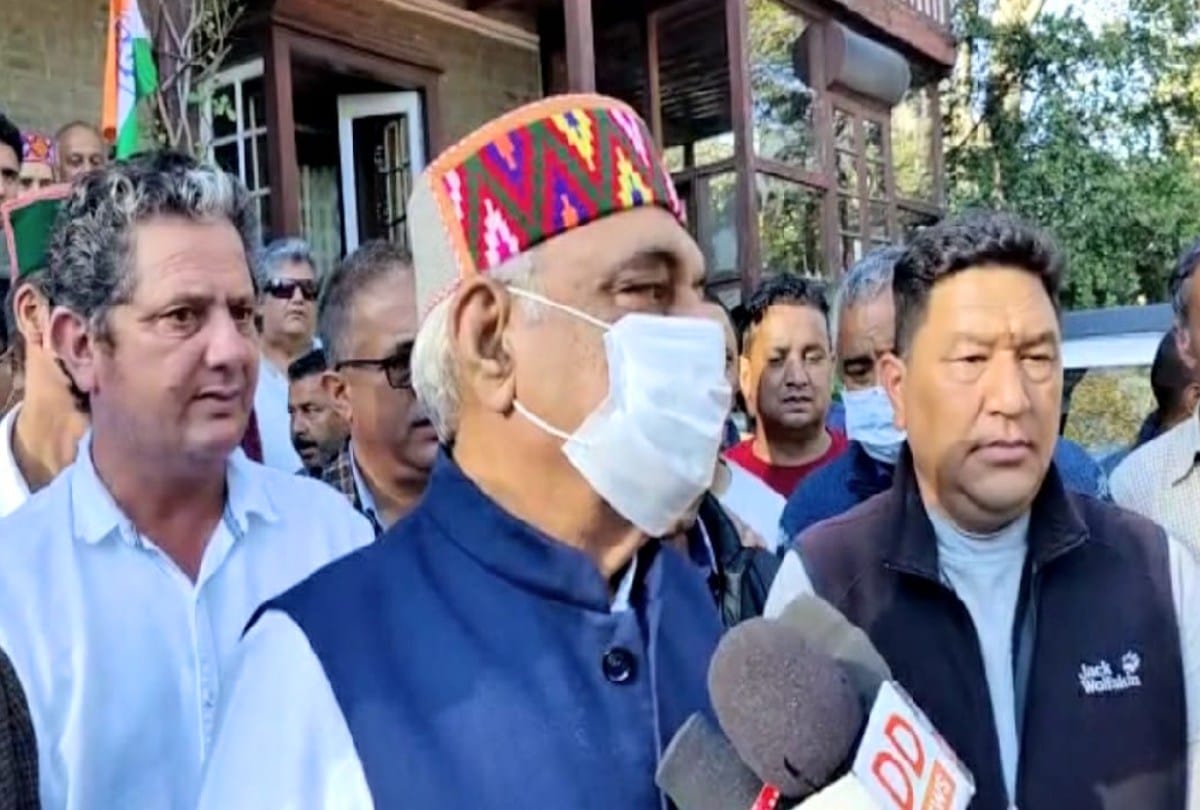 Anand Sharma and Bhupendra Singh Hooda reached Manali, gave tips to Congress workers