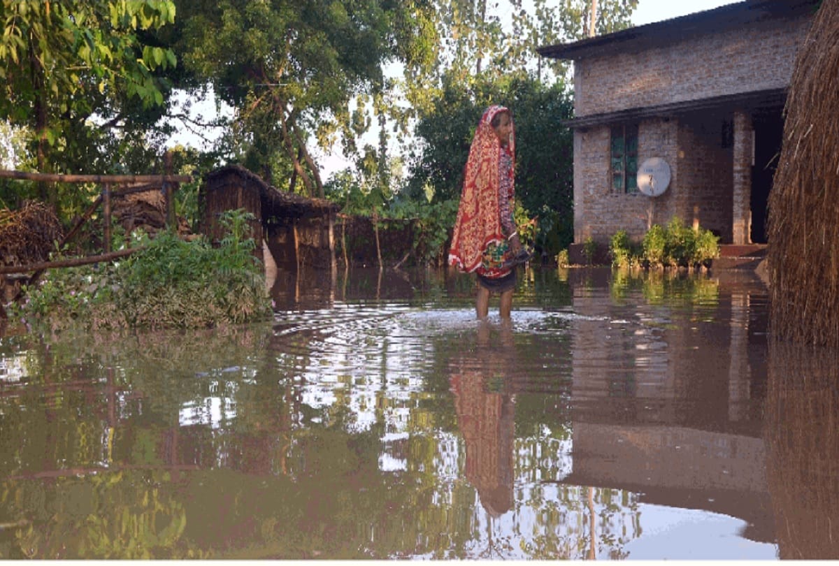 Pilibhit flood news update many people affected rise in water level of river sharda