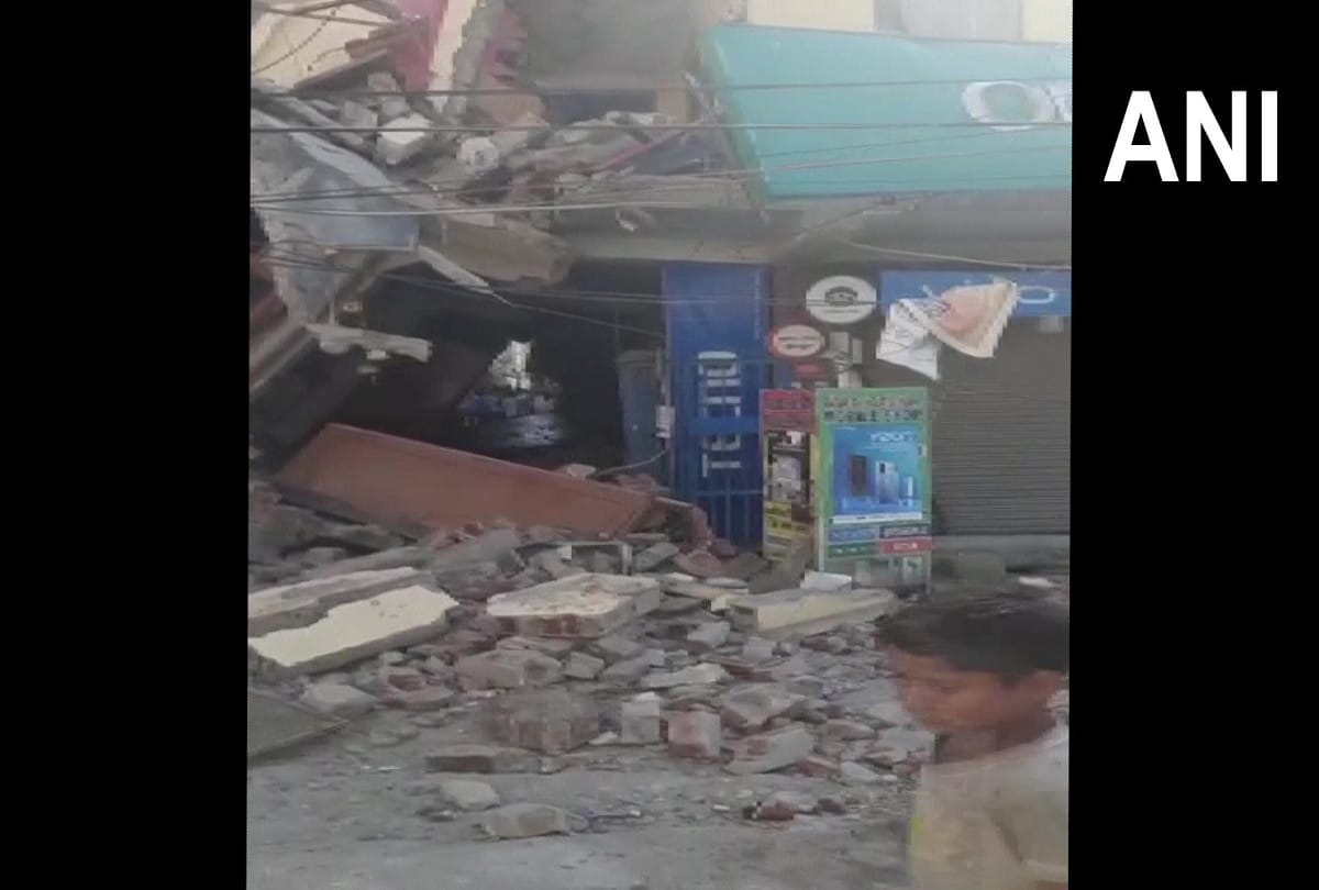 building collapsed at Sangam Vihar in delhi No casualties or injuries reported