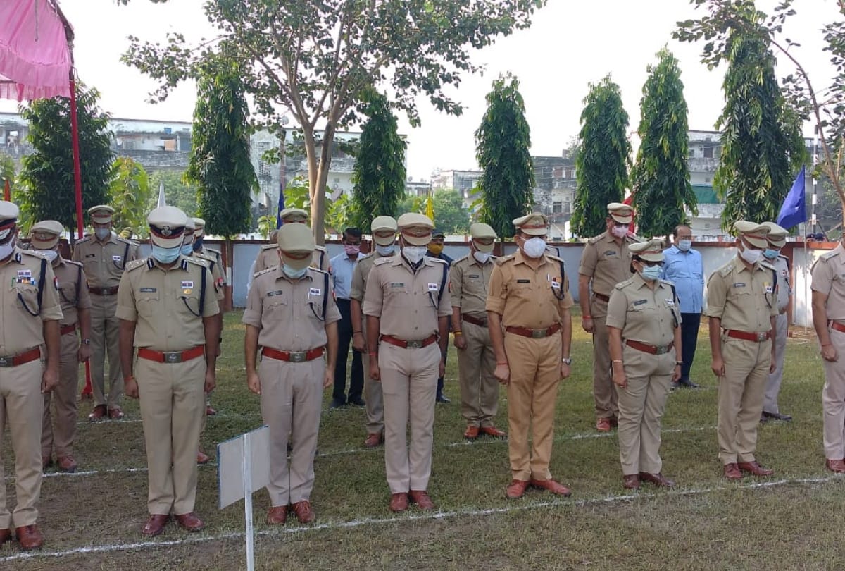 Police Commemoration Day Gorakhpur Police pays tribute to martyr Balram Jaiprakash Ashok