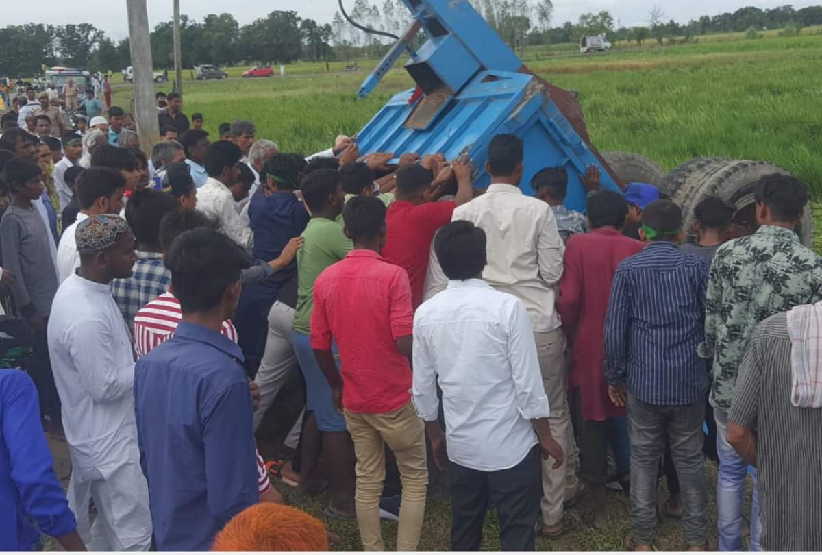 funeral of three teenagers came together village cried in sant kabir nagar