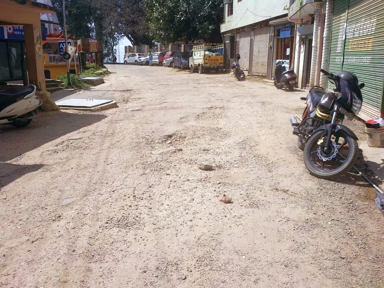 in nahan city nagar parisad will start the maintains work of the roads