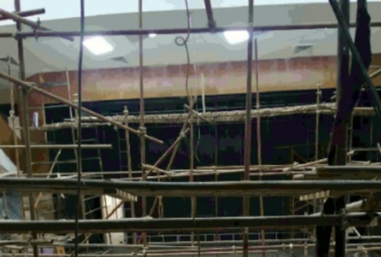 Rani Laxmibai Mahila Bhawan, built with an expenditure of 22 crores, is getting dilapidated due to ignoring the municipal corporation