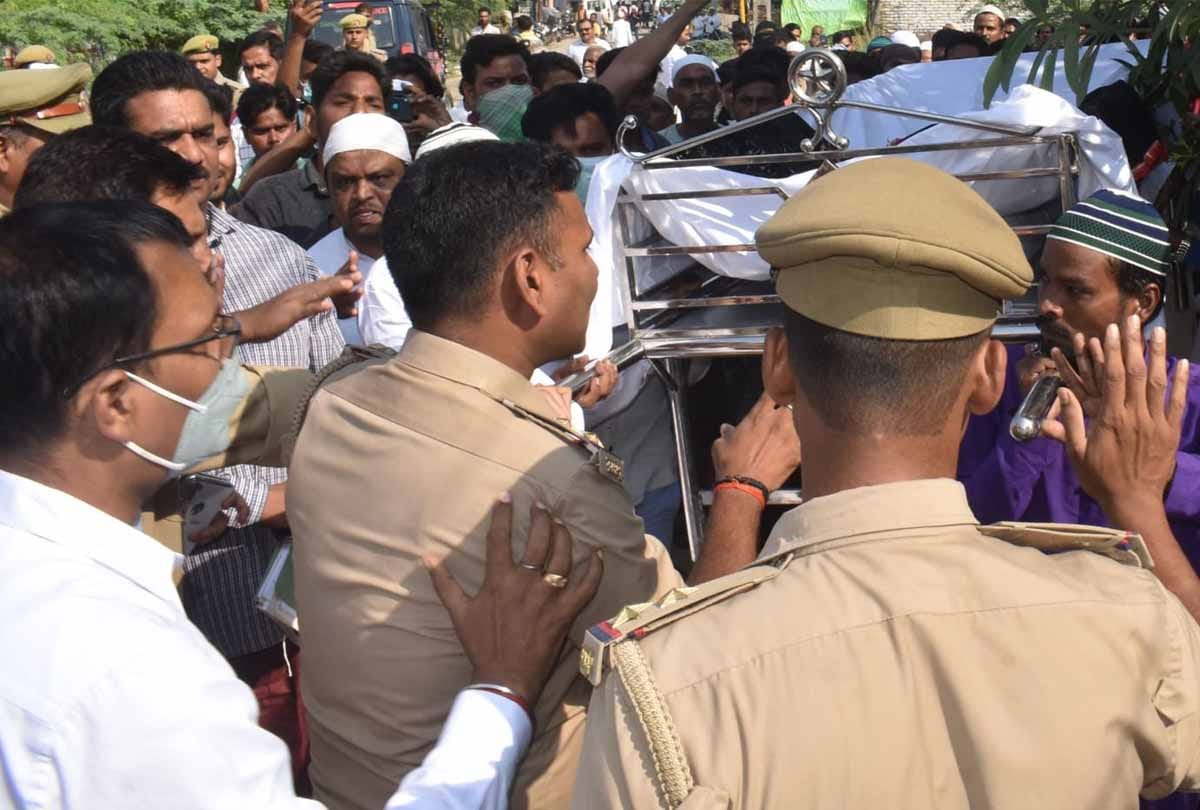 Fatehpur: Dispute between two parties over burial of dead body in cemetery, tension spread after uproar