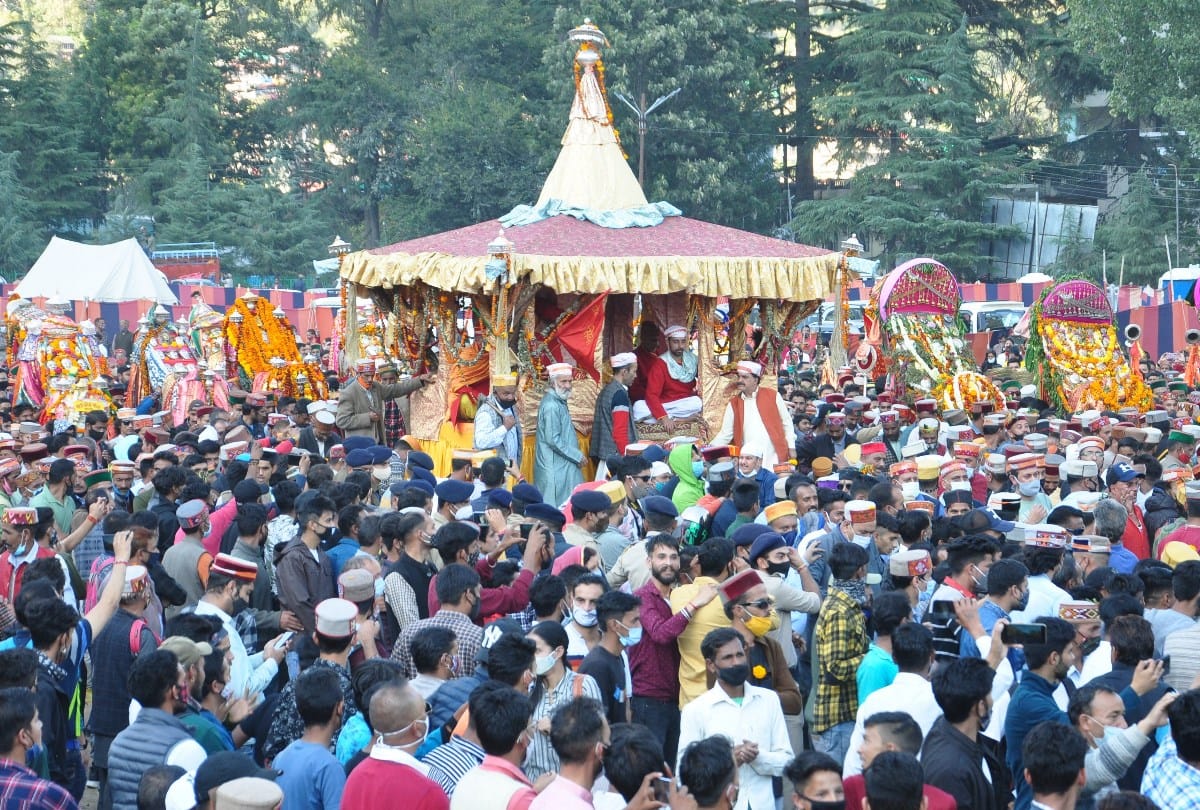 himachal news: kullu dussehra festival 2021 concludes with symbolic Lanka Dahan
