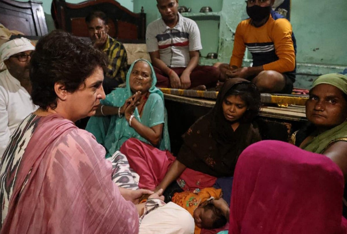 UP Congress General Secretary Priyanka Gandhi Vadra Reached Agra Meet With Arun Family