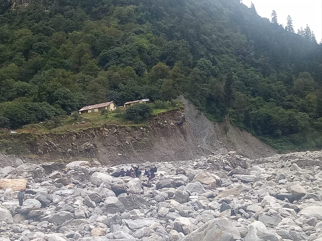 Uttarakhand Rains and Flood Update: 54 people trapped in Bageshwar district, four tourists died,  death toll is now 67