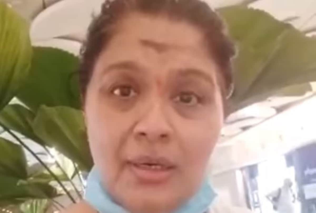 Sudha chandran asked to remove prosthetic limb at airport for security checkup actress appealed pm modi