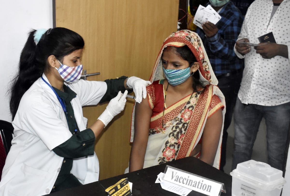 corona vaccination Record 40 villages of Gorakhpur everyone got covid 19 vaccine
