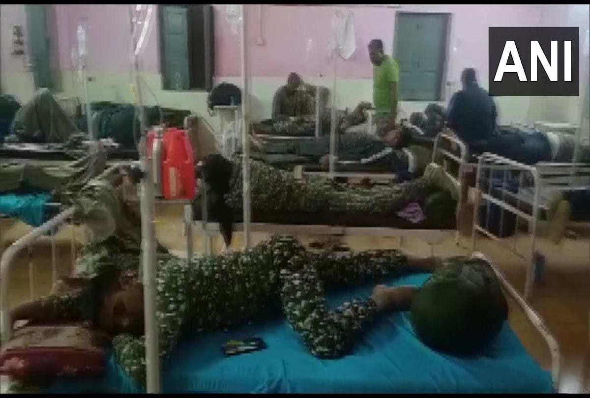 Chhattisgarh: 21 ITBP personnel at a camp in Malaida were hospitalised, after had non-vegetarian food for dinner