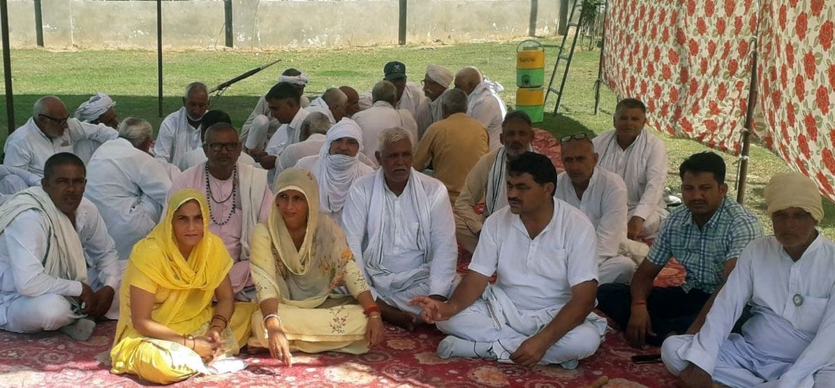 Farmers and laborers started indefinite strike