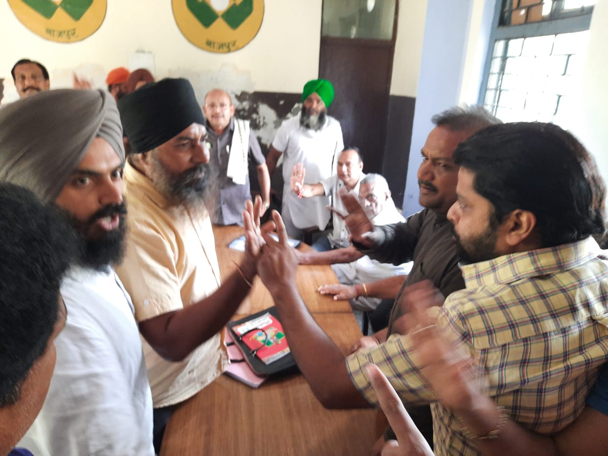 Farmers and rice millers clashed over paddy purchase