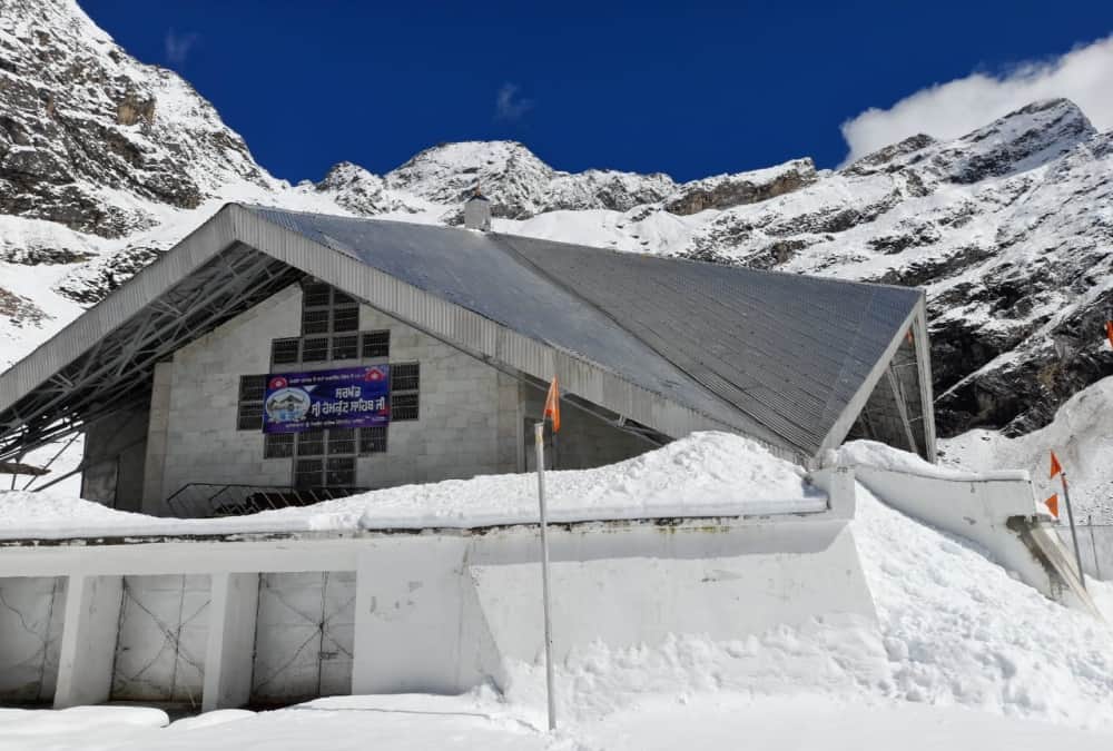 Uttarakhand Weather Update: Heavy Snowfall in Hemkund Sahib See beautiful Photos