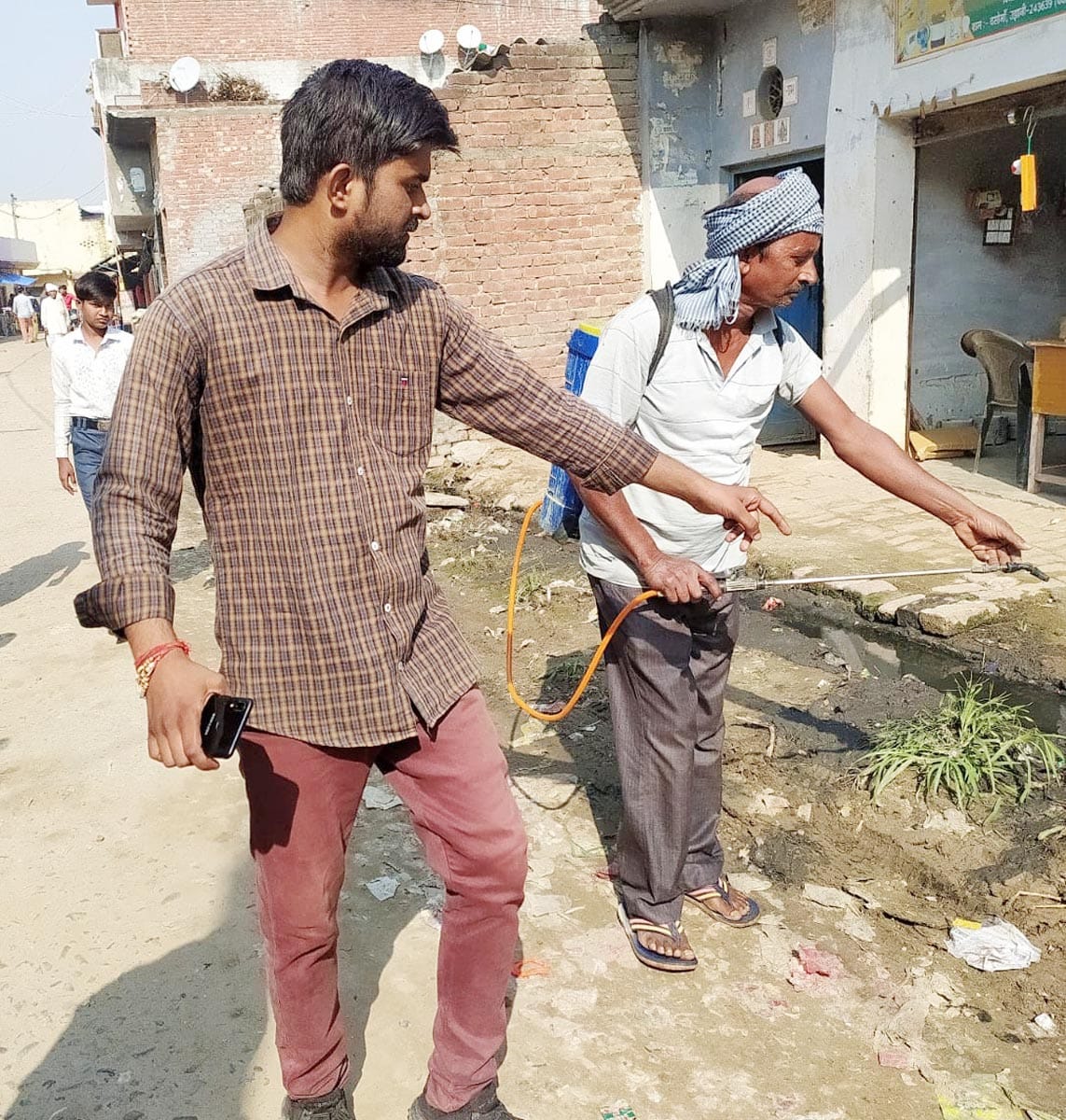 Three more including women died of fever in Ujhani area, 107 patients found in Basoma