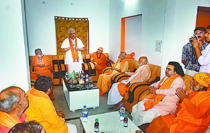 UP Election 2022 Tickets of 30 percent BJP MLAs of Purvanchal in danger BL Santosh took feedback of each assembly