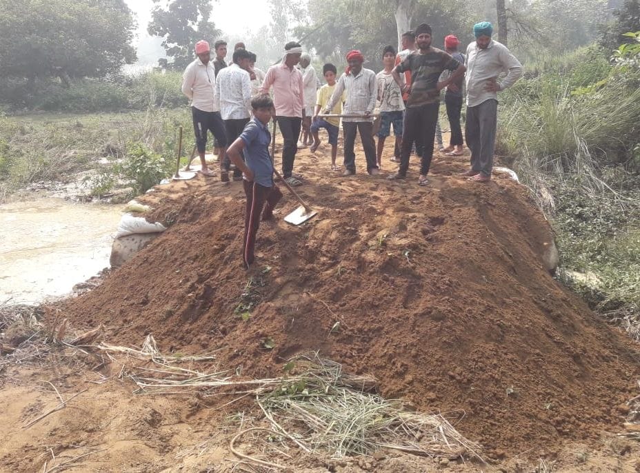 Villagers repaired the road without waiting for government help