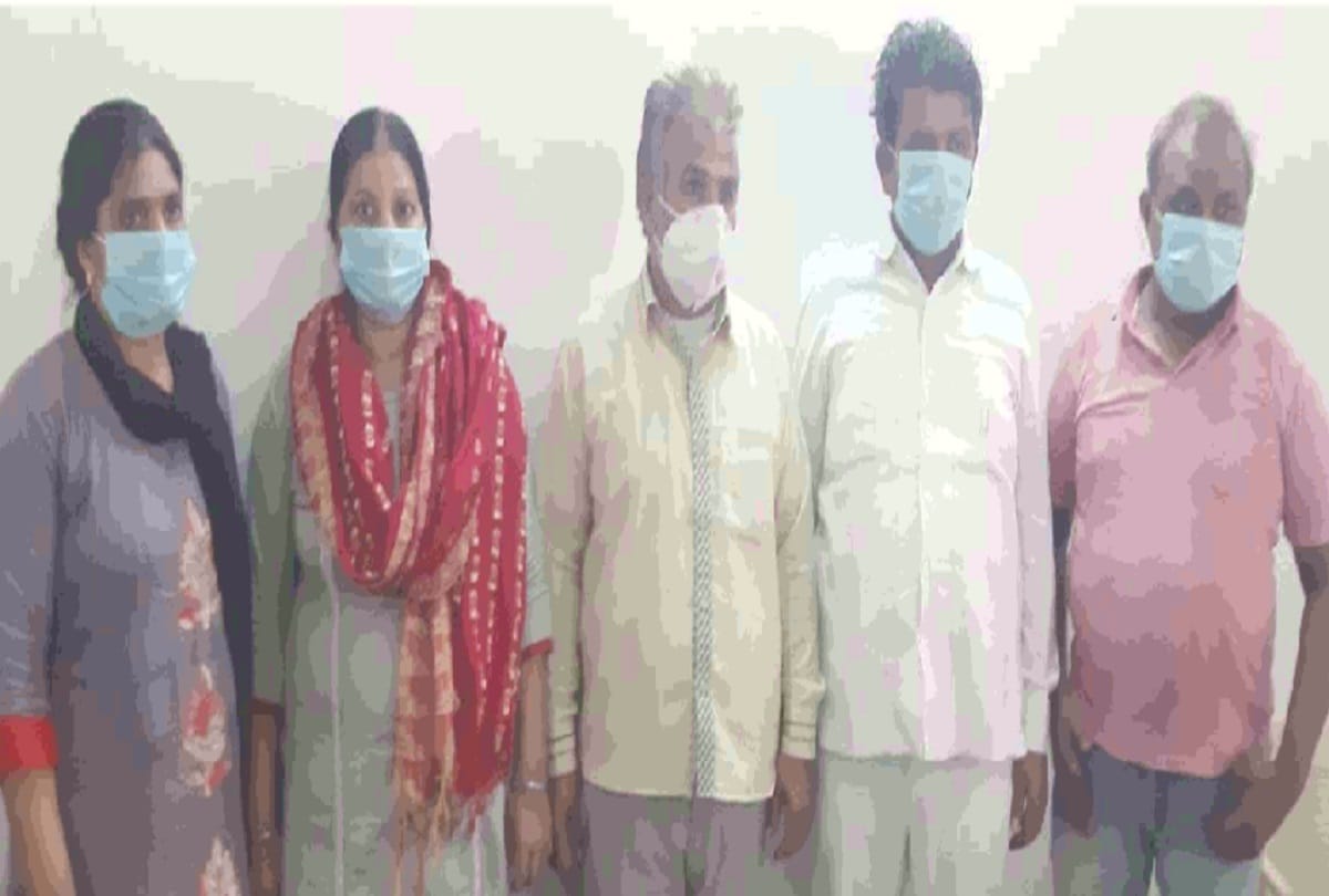ghaziabad police arrested five accused including director of niftac global company who cheated 500 crore