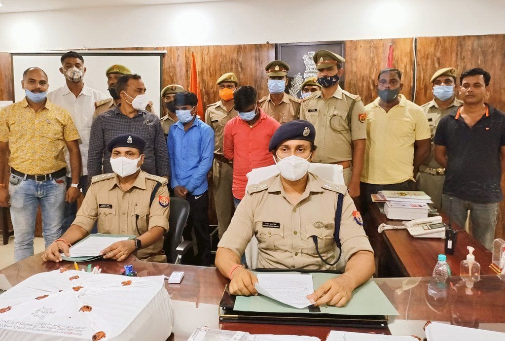Aadhar card fraud revealed, two arrested