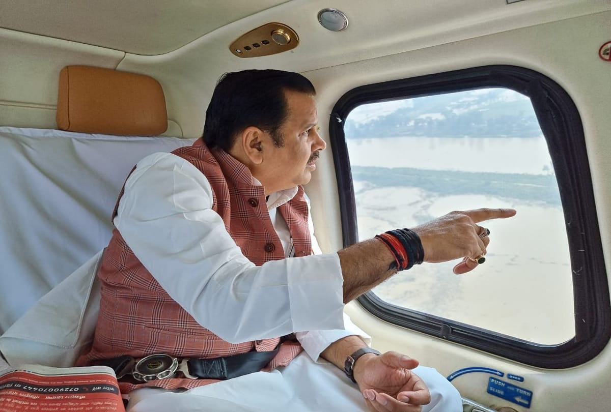 Lakhimpur Kheri news situation worsened due to flood, Jal Shakti Minister Mahendra Singh did aerial survey