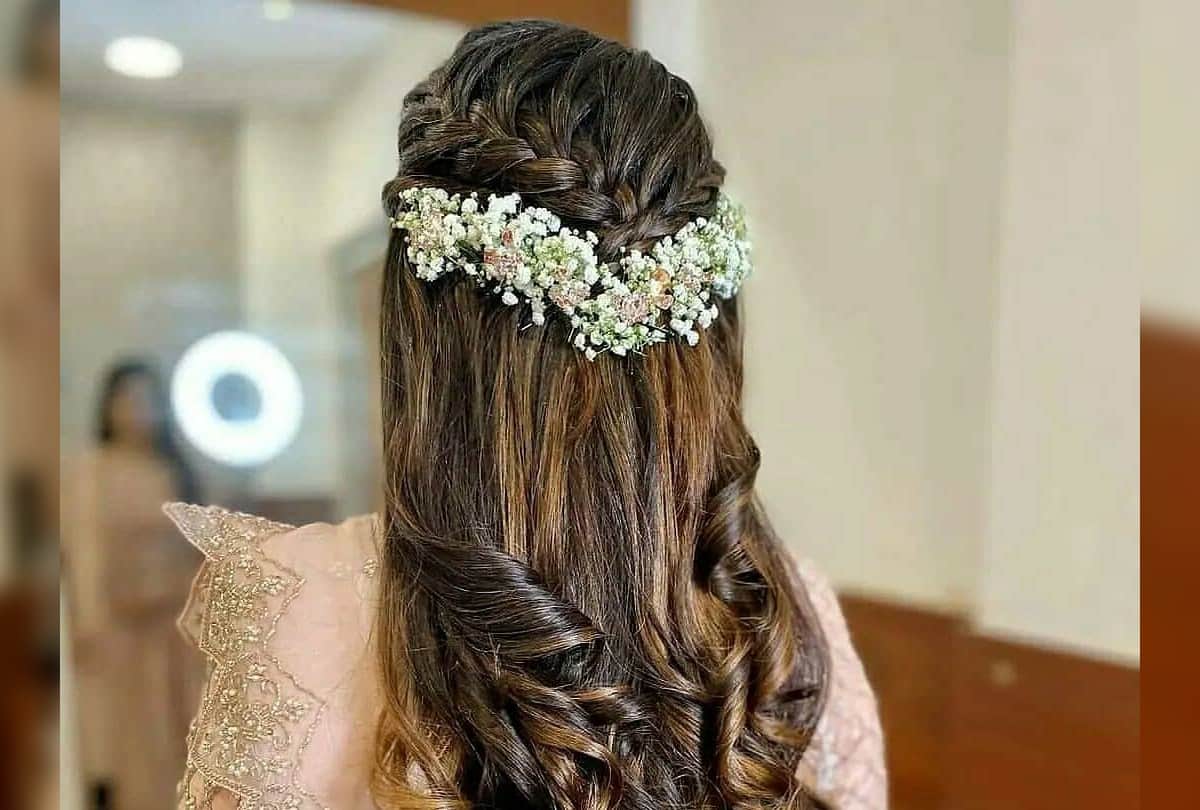 Fashion Tips Easy Ways To Make Perfect Hairstyle With Flowers  For Festive Look