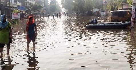 Kheri: After Sharda, now Suheli river swells, many villages are in danger