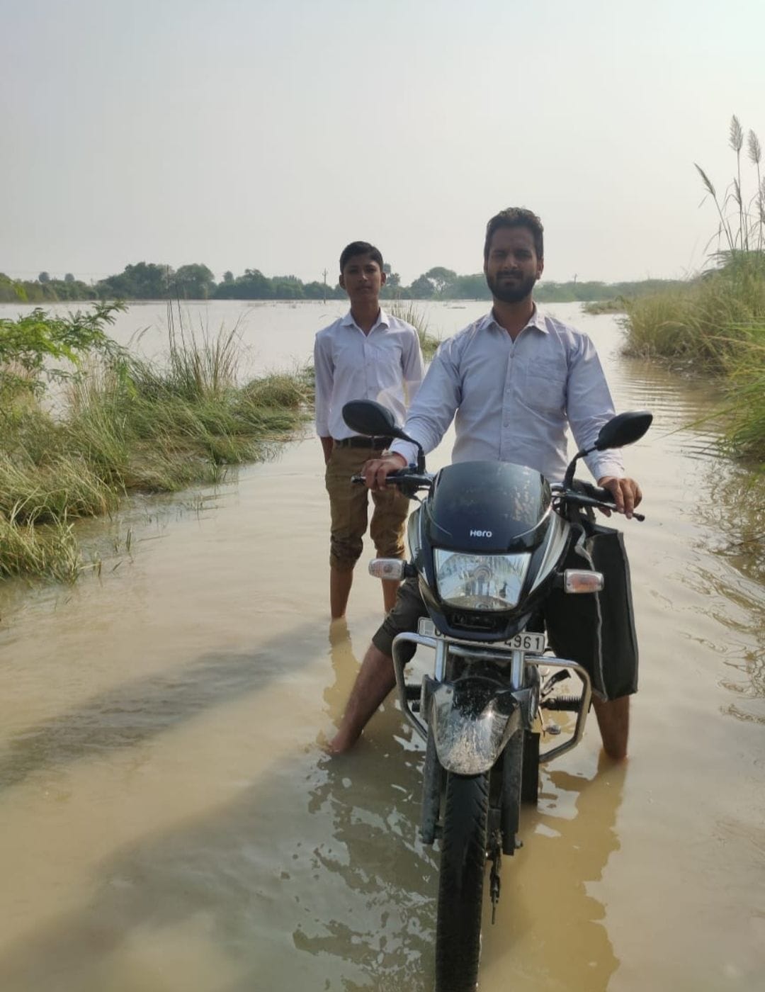 Mawaiya road submerged due to overflowing of Pandu river, disrupted the traffic of eight villages